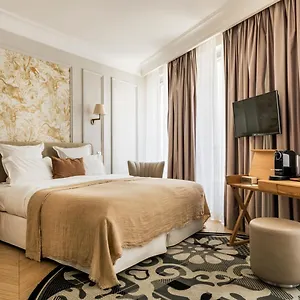 **** Hotel Maison Pigalle Francja