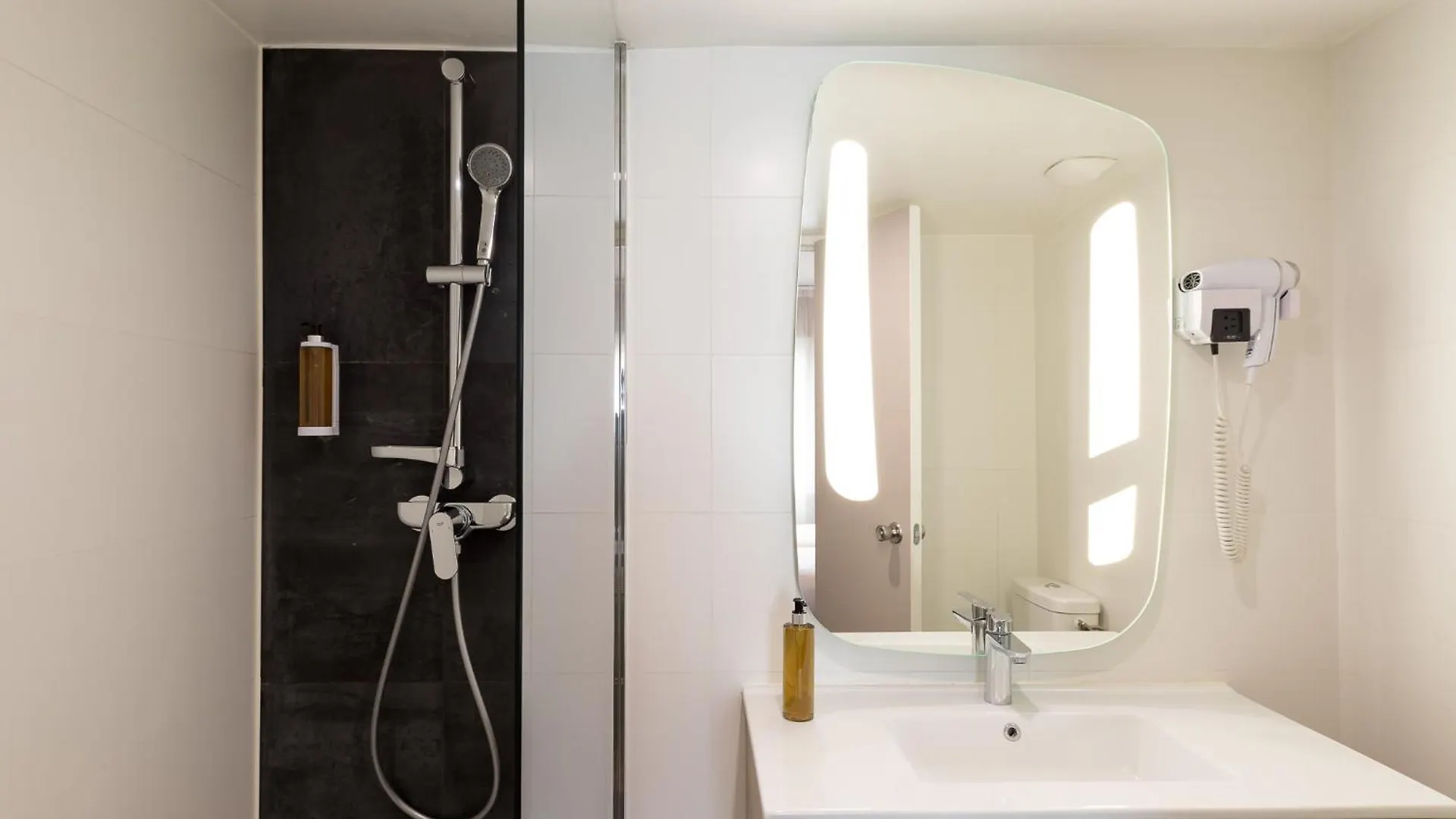 Ibis Styles Marseille Centre Prado Place Castellane 3*,